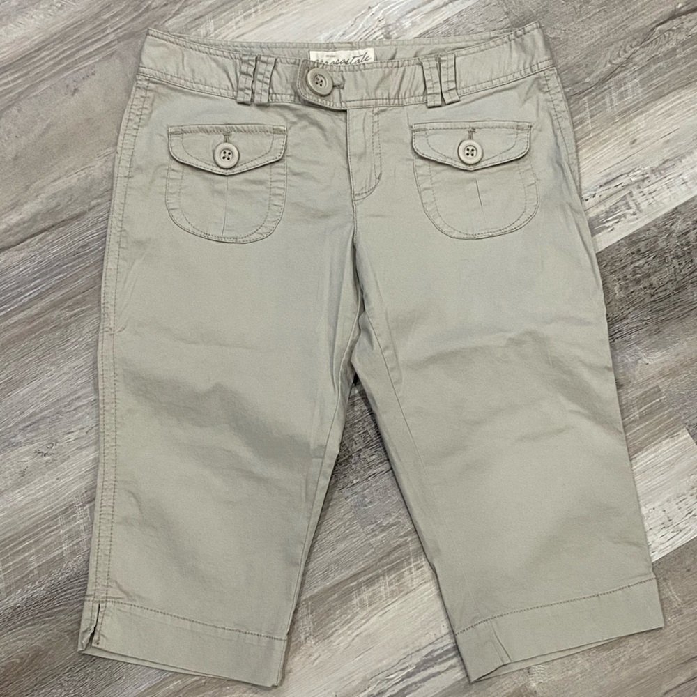 Aeropostale - Women’s Capri - Tan - Size 11/12 - Large Button Detail